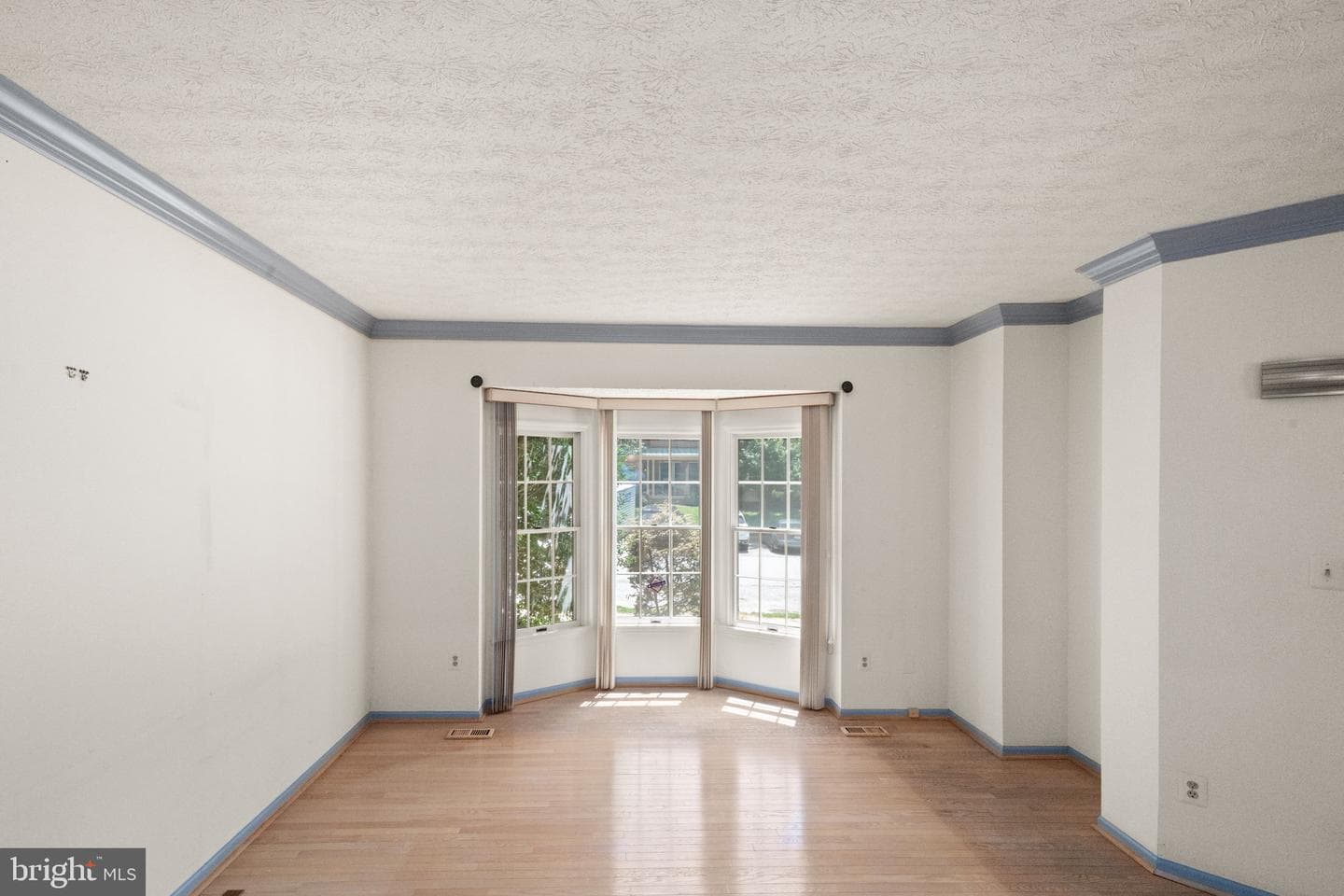 21 Willwood Court photo 6