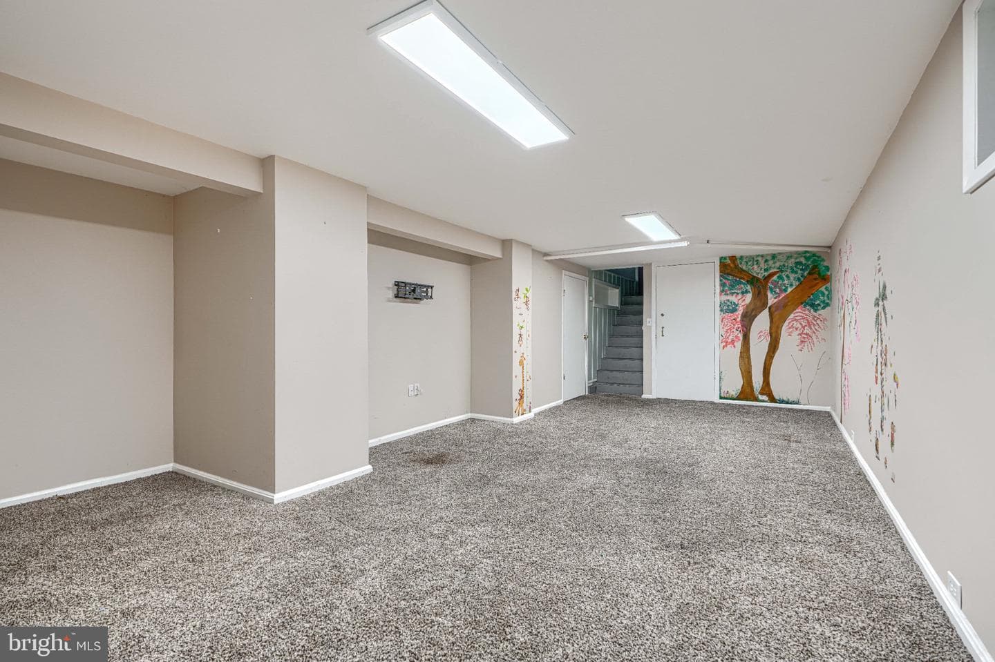 2511 Windsor Road photo 28