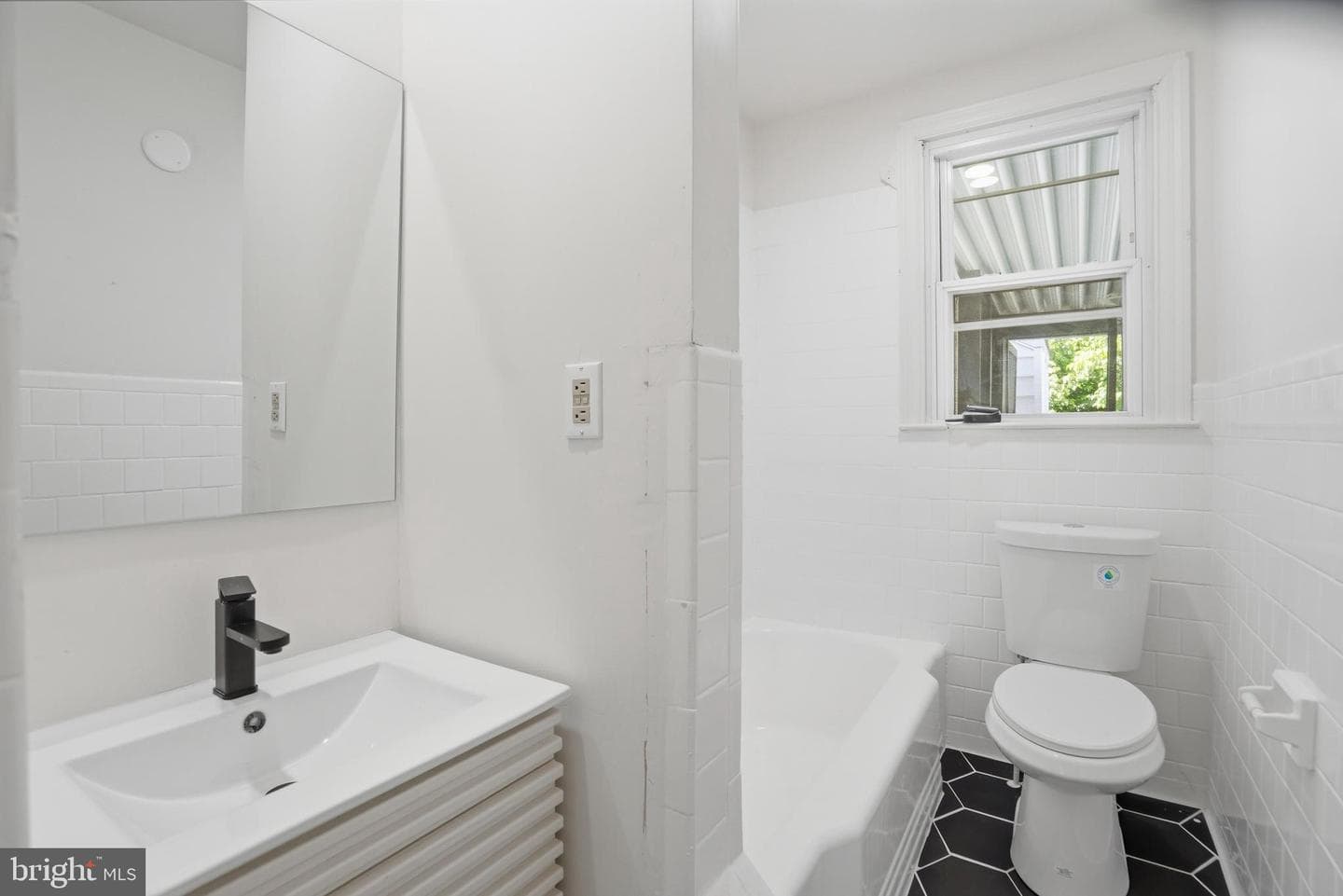 4222 Thorncliff Road photo 22