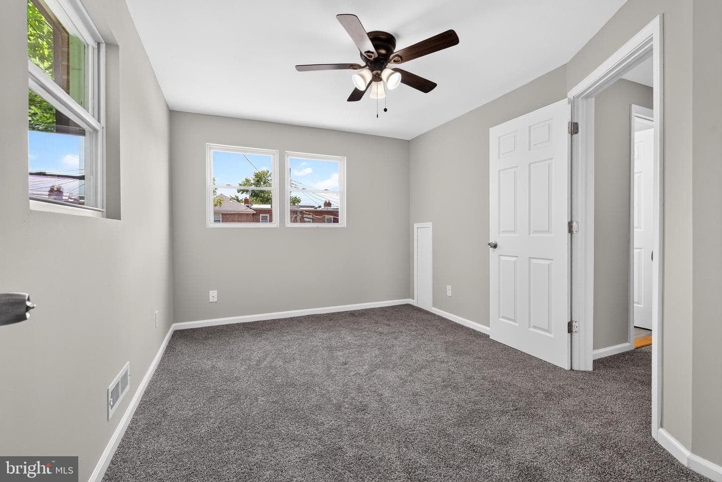 2916 Southbrook Road photo 12