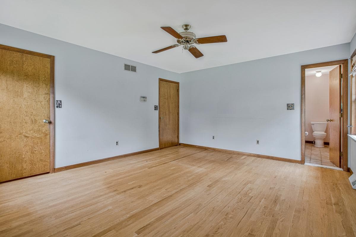 821 W Padonia Road photo 24