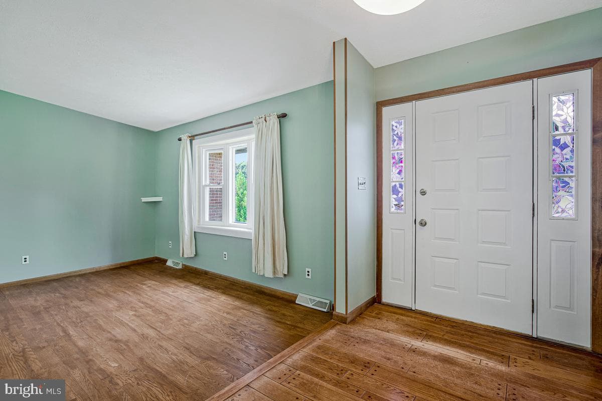 821 W Padonia Road photo 44