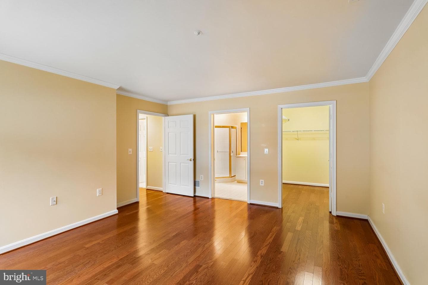 660 Straffan Drive #101 photo 14