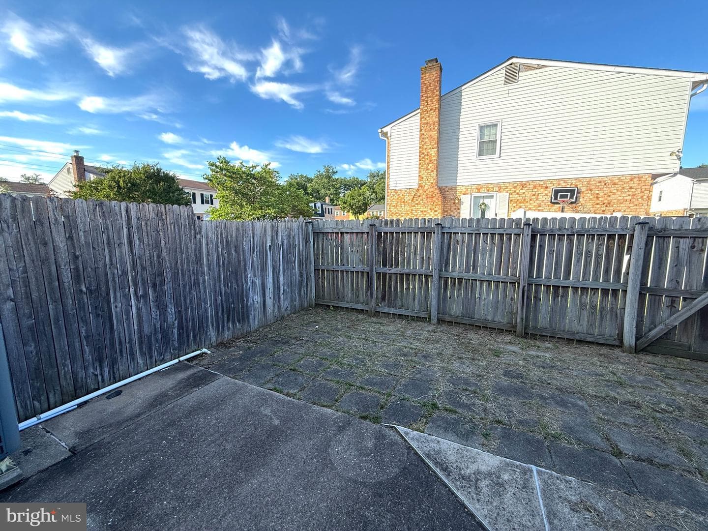 813 Thimbleberry Rd photo 26