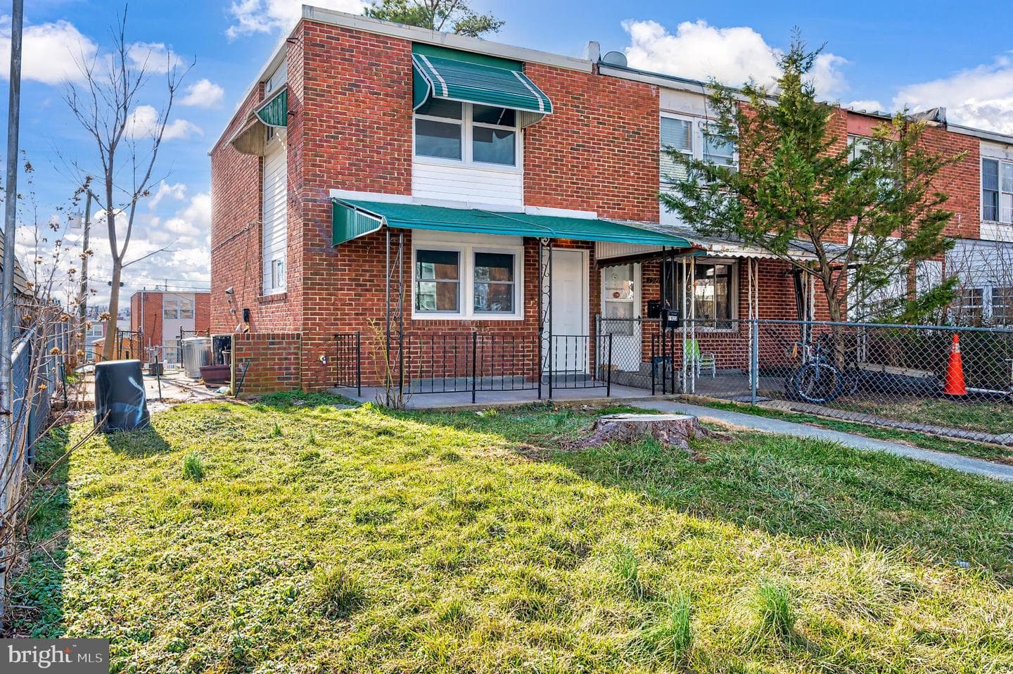 7923 Eastdale Road photo 1