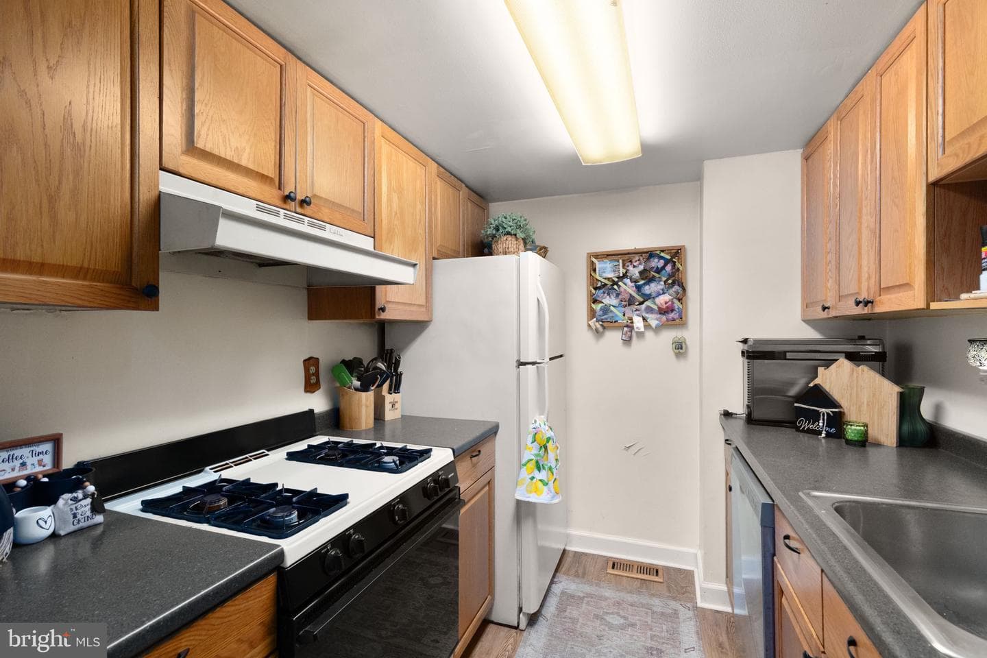 83 Eastford Court #11-83 photo 7