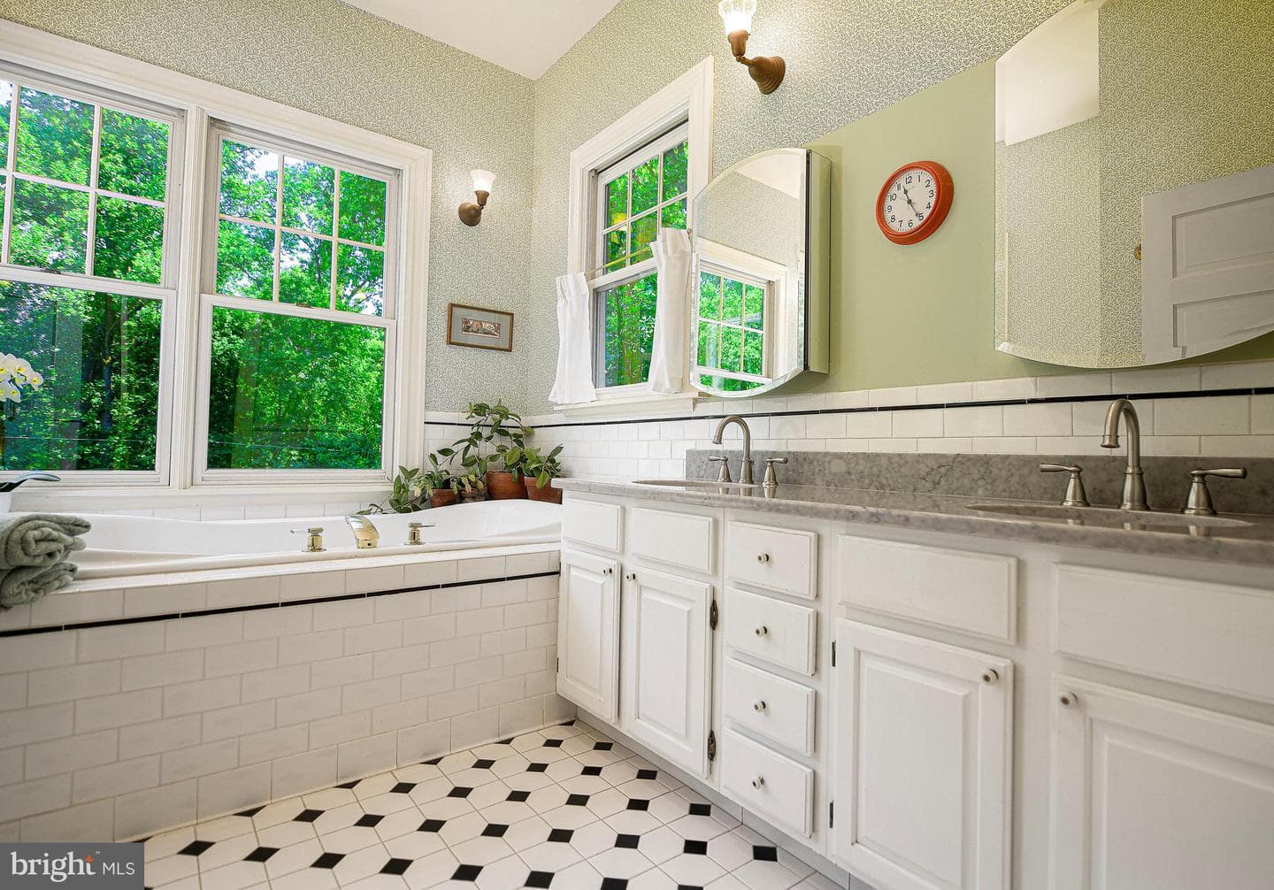 1014 Windsor Road photo 21