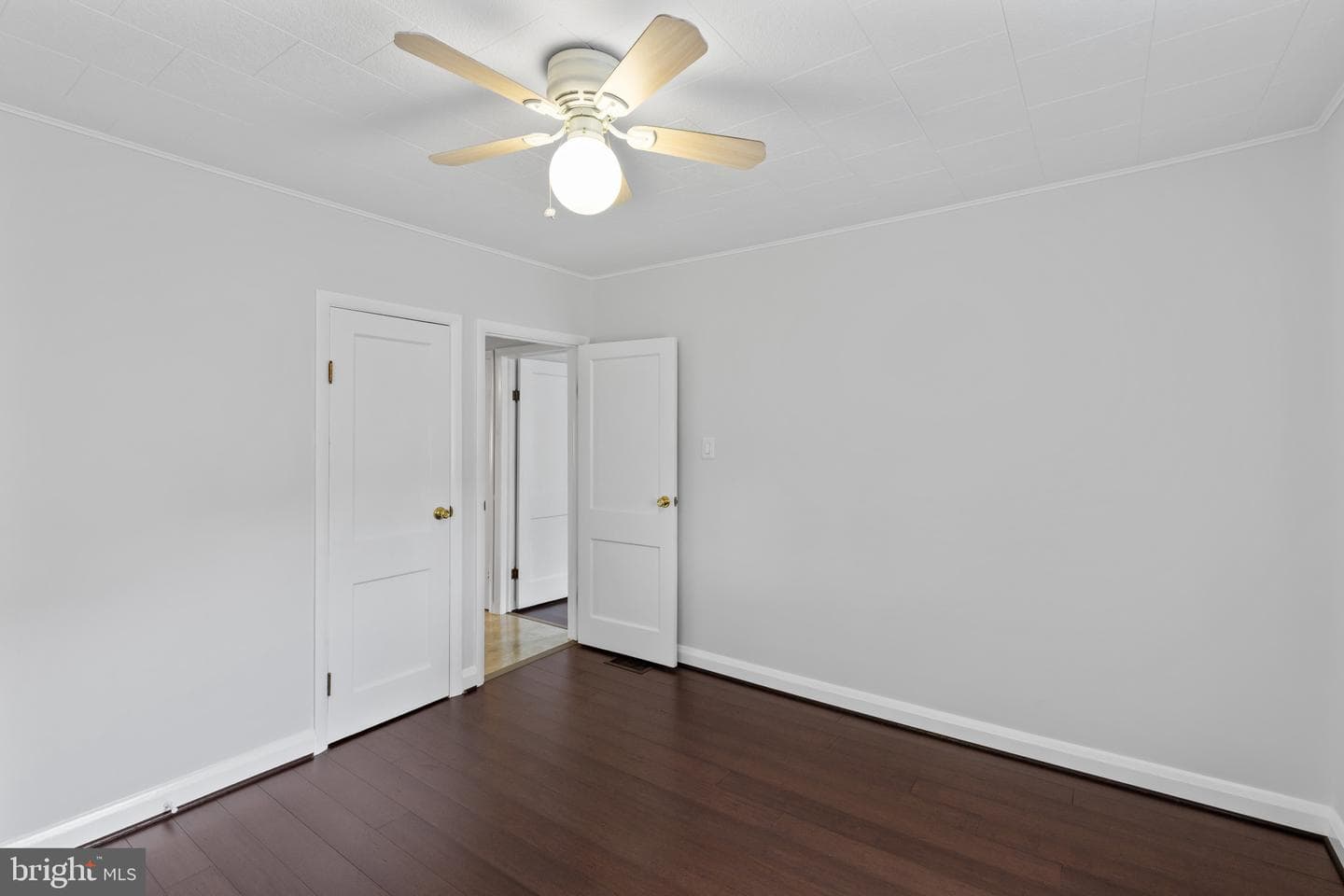 7508 Riddle Avenue photo 13