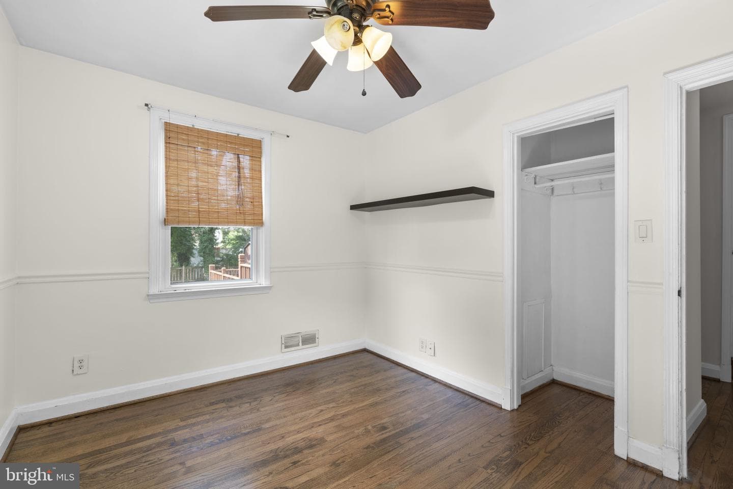 907 Woodsdale Road photo 16