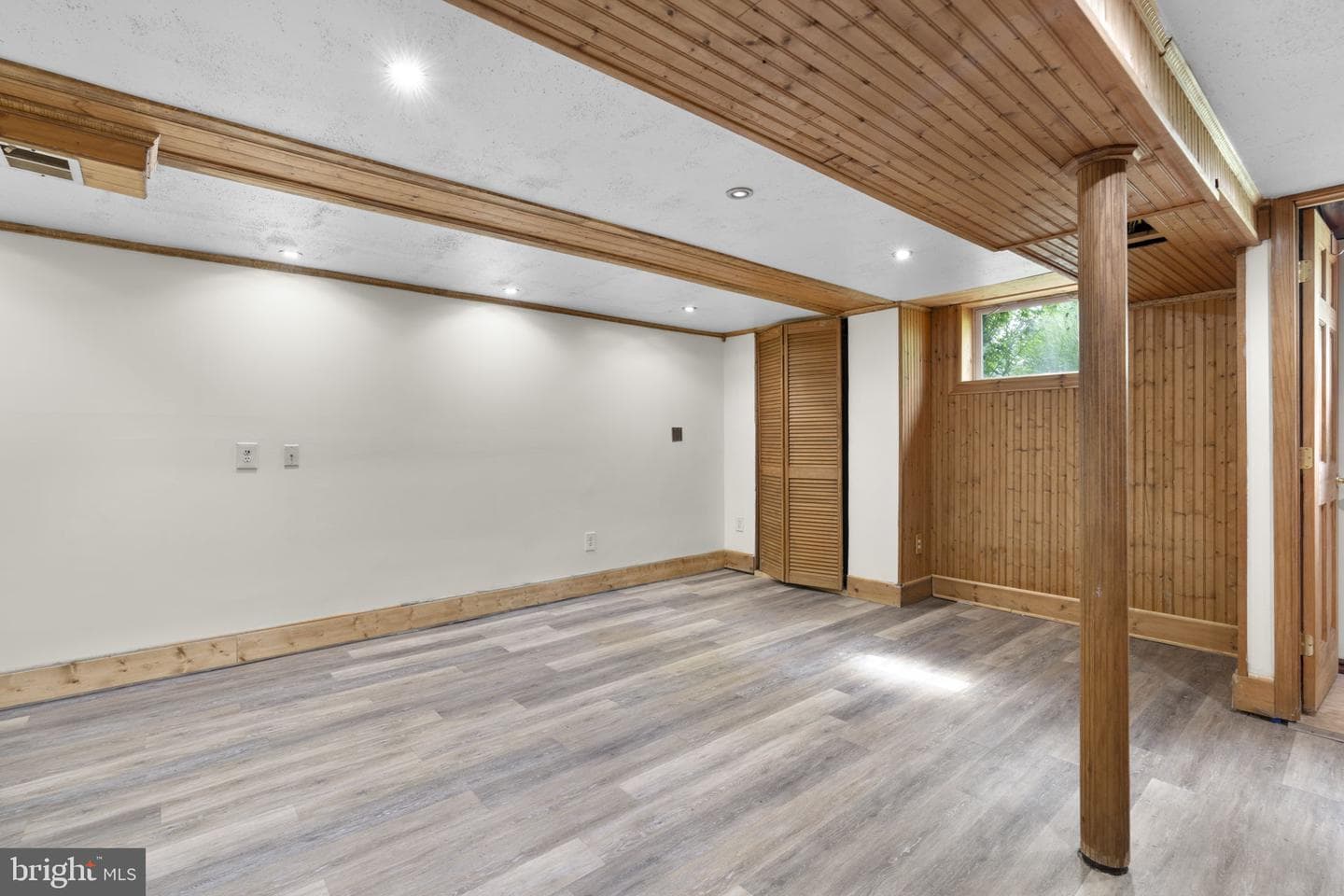 907 Woodsdale Road photo 23