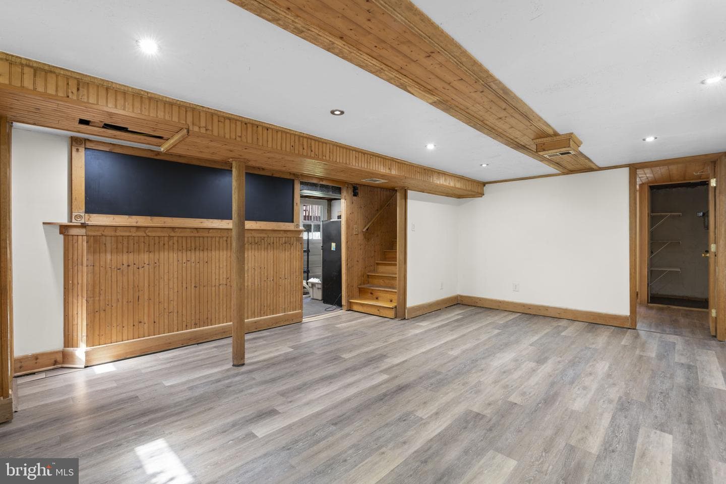 907 Woodsdale Road photo 25
