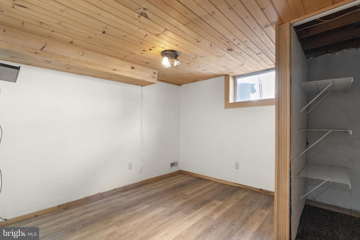 907 Woodsdale Road photo 27