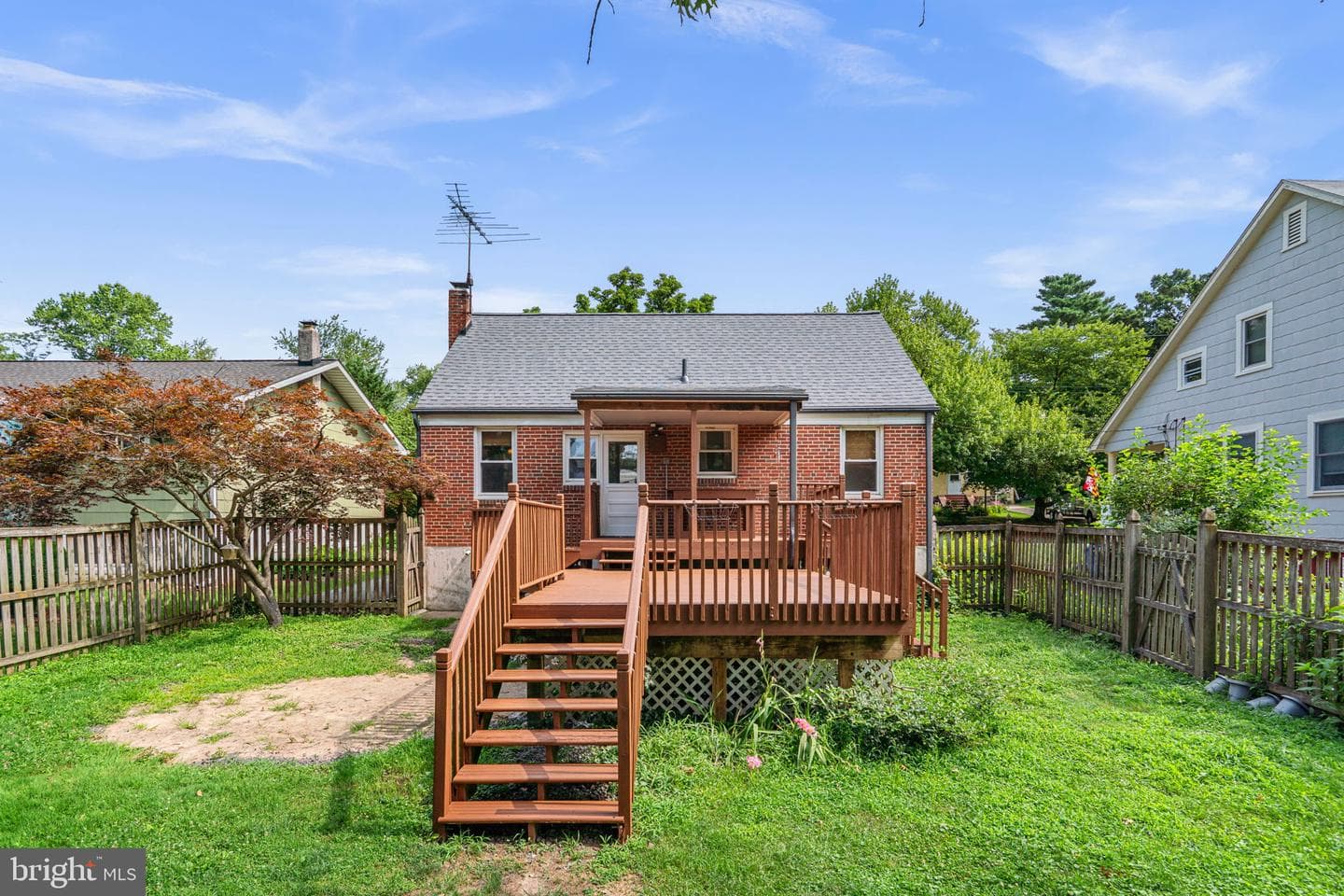 907 Woodsdale Road photo 36