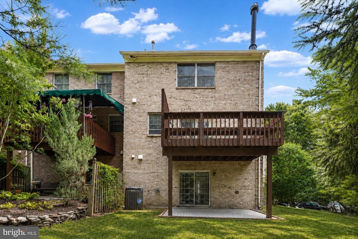 16 Hewetson Court photo 44