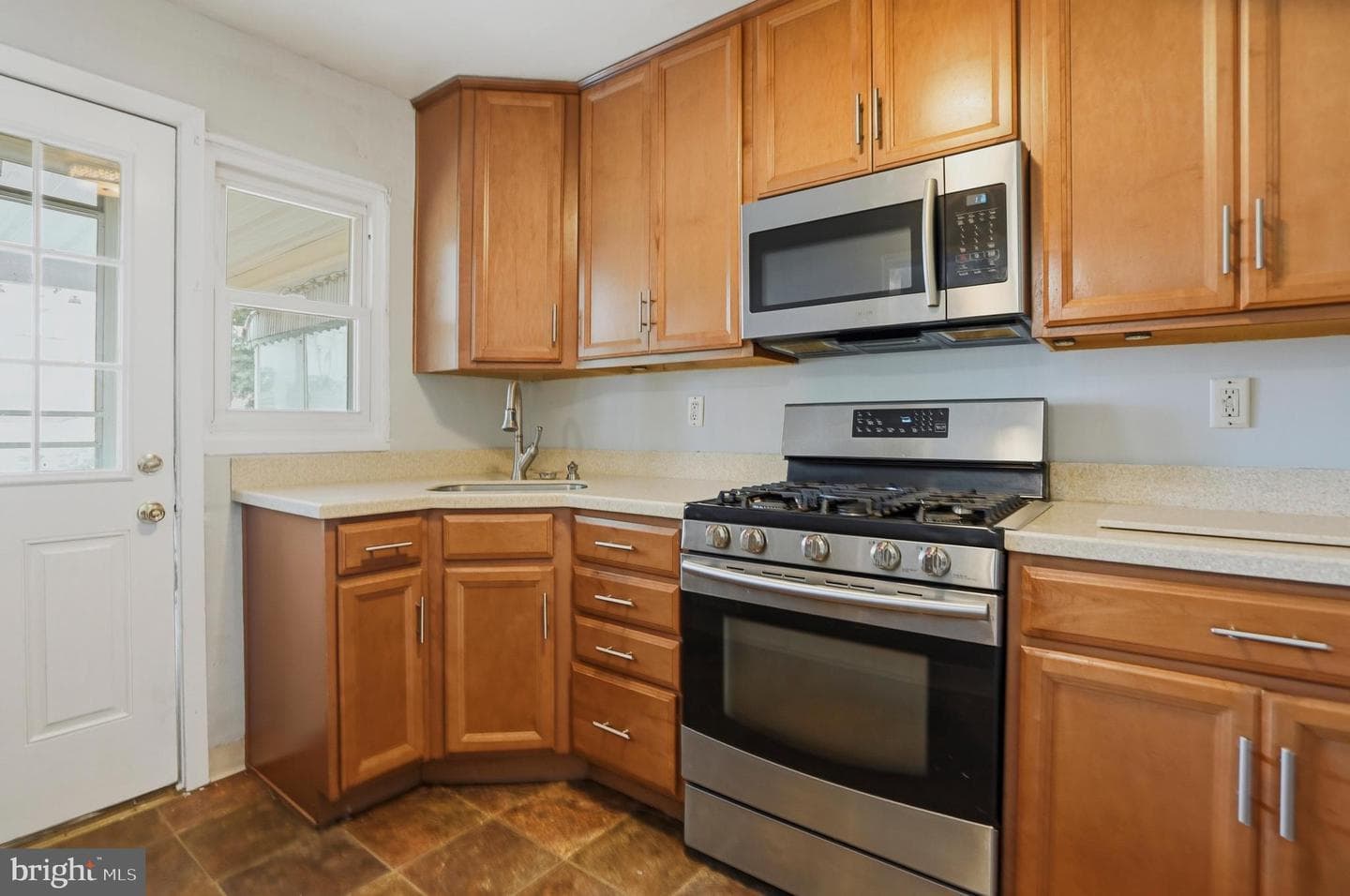 33 Bladen Road photo 12