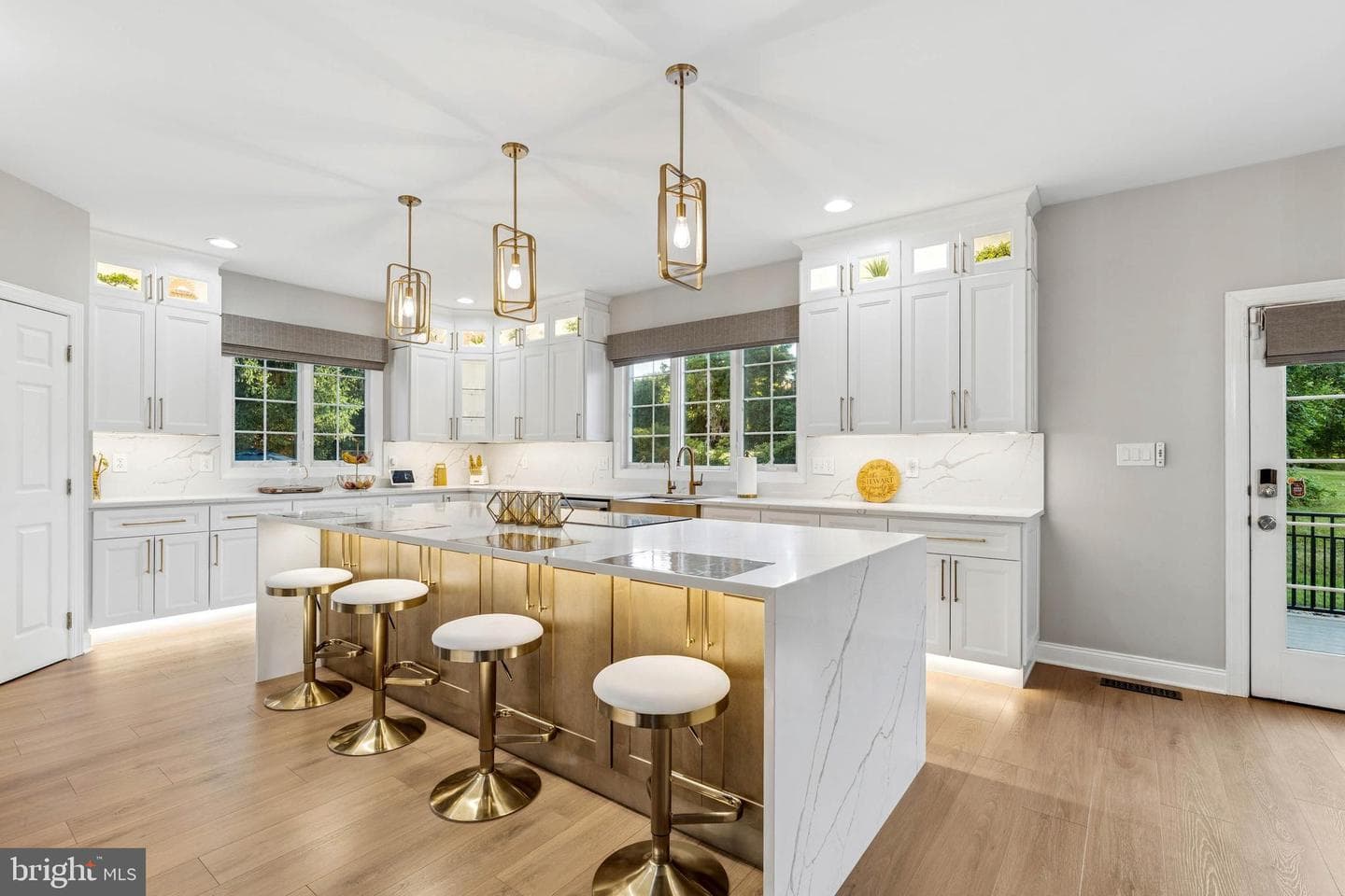 1100 Saddle Creek Court photo 4