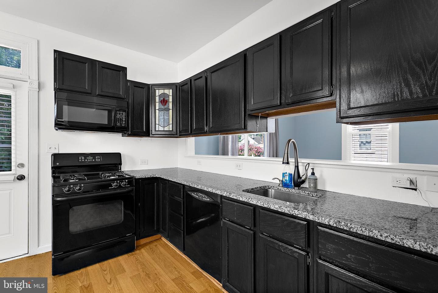 2621 Hillcrest photo 10