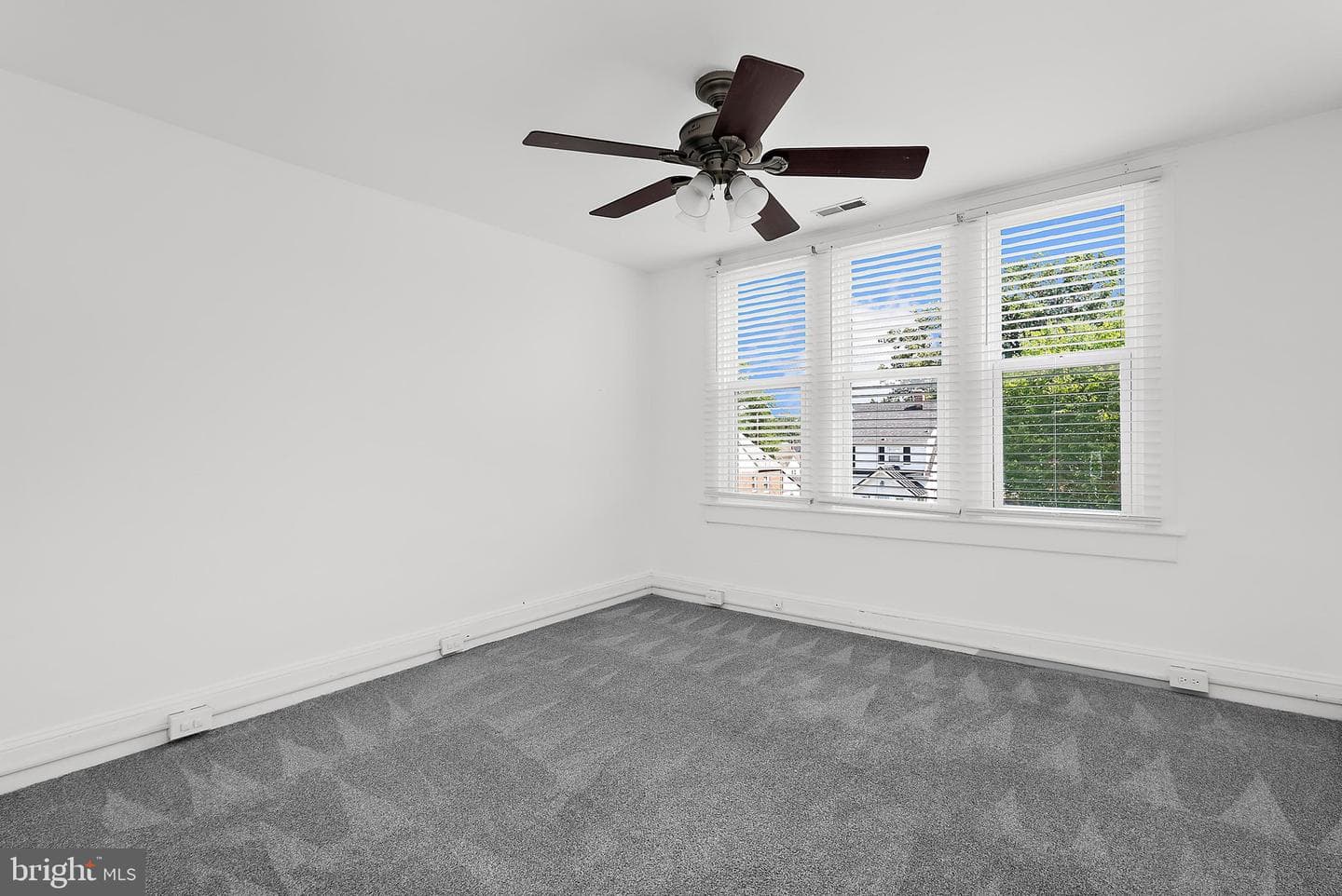 2621 Hillcrest photo 11