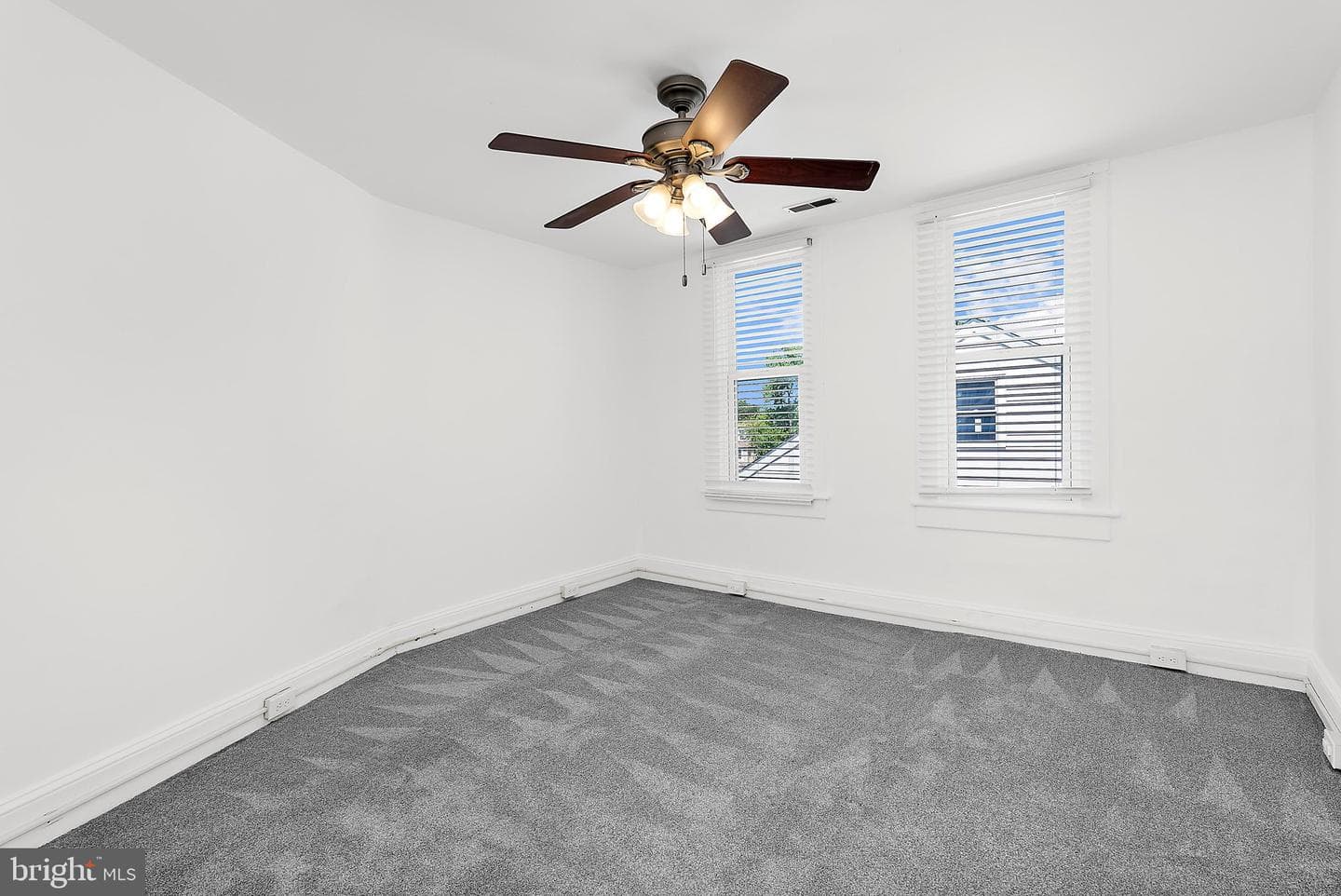 2621 Hillcrest photo 13