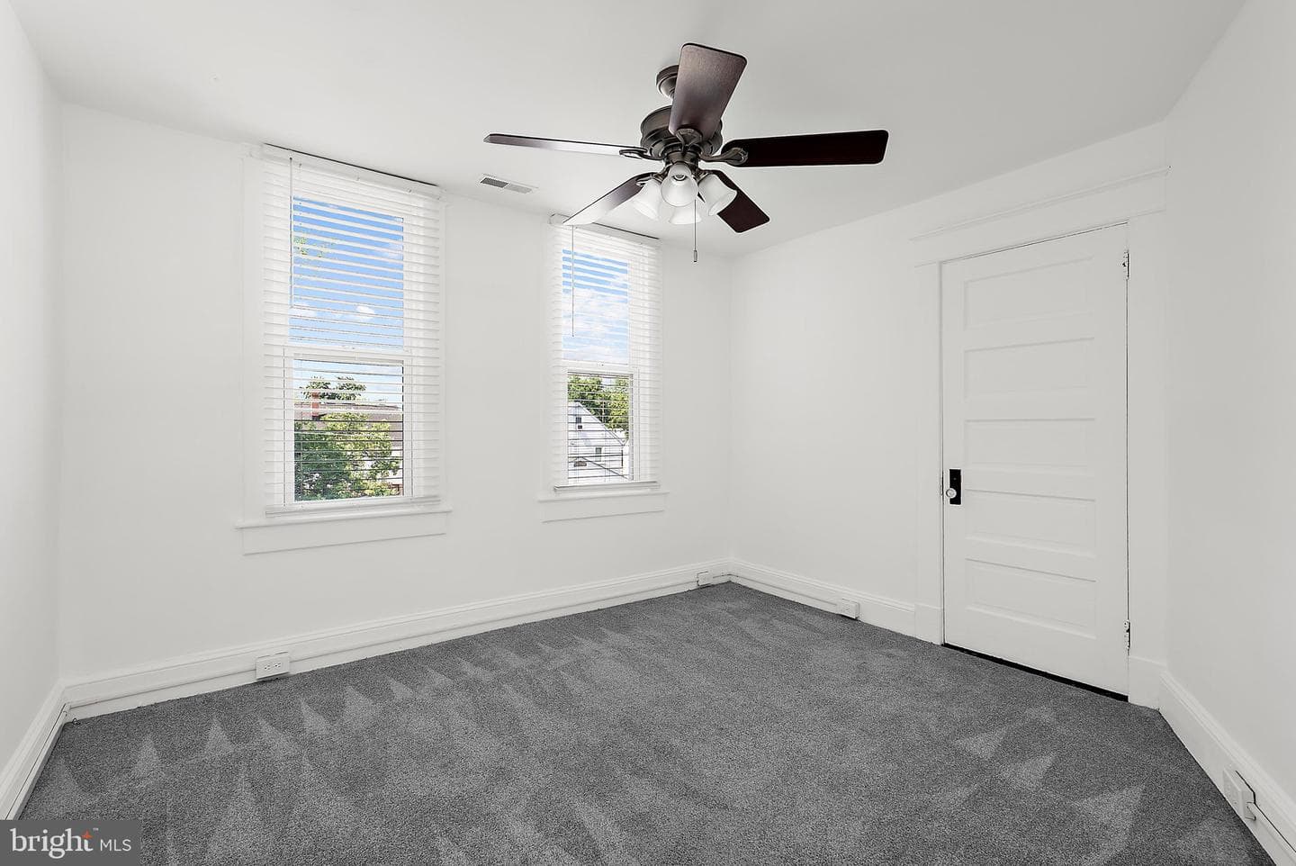 2621 Hillcrest photo 15