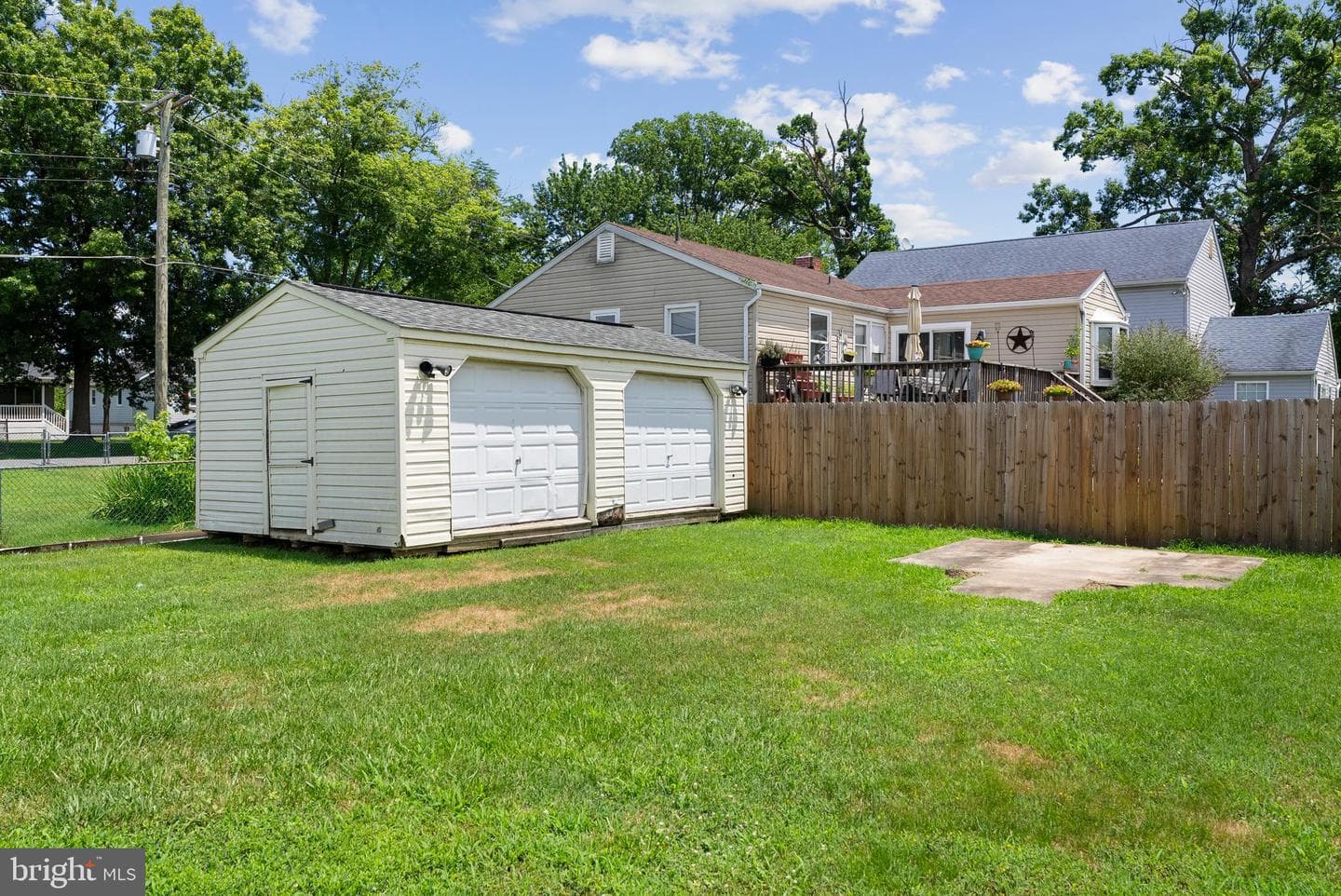 1709 Pin Oak Avenue photo 32