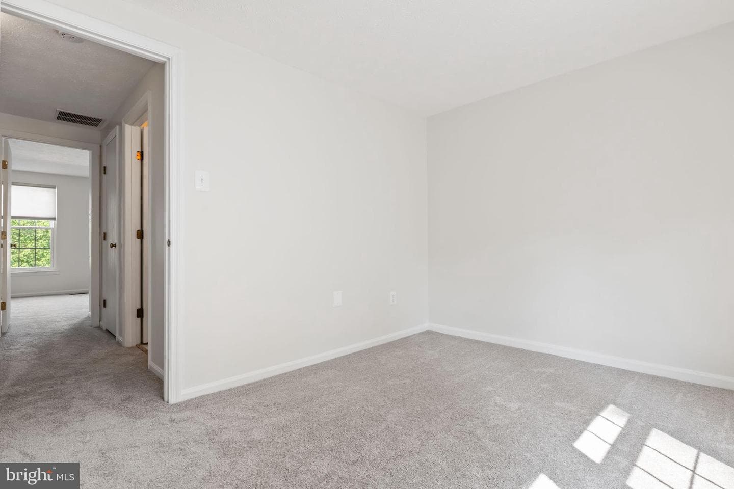 47 Shrewsbury Court photo 27