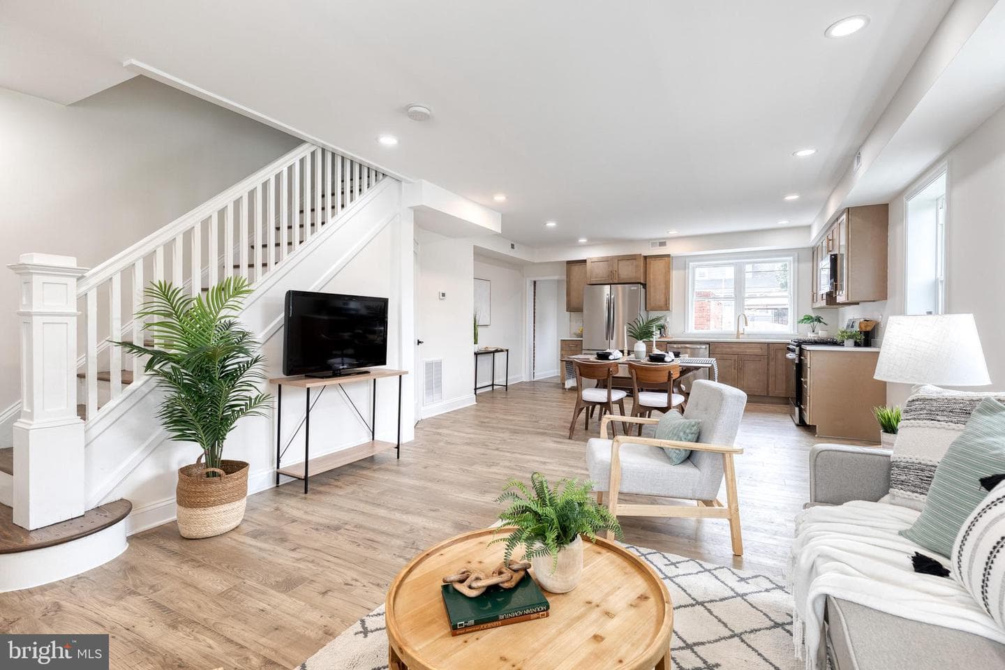 6854 Dunbar Road photo 4