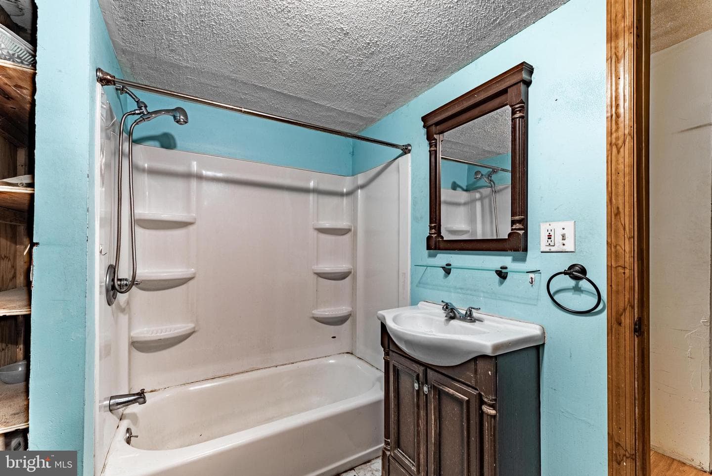 216 Riverview Avenue photo 8