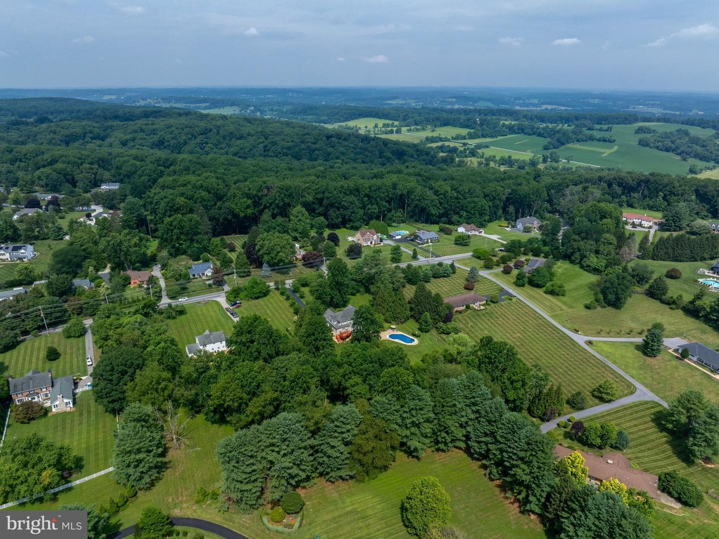 13215 Falls Road photo 38