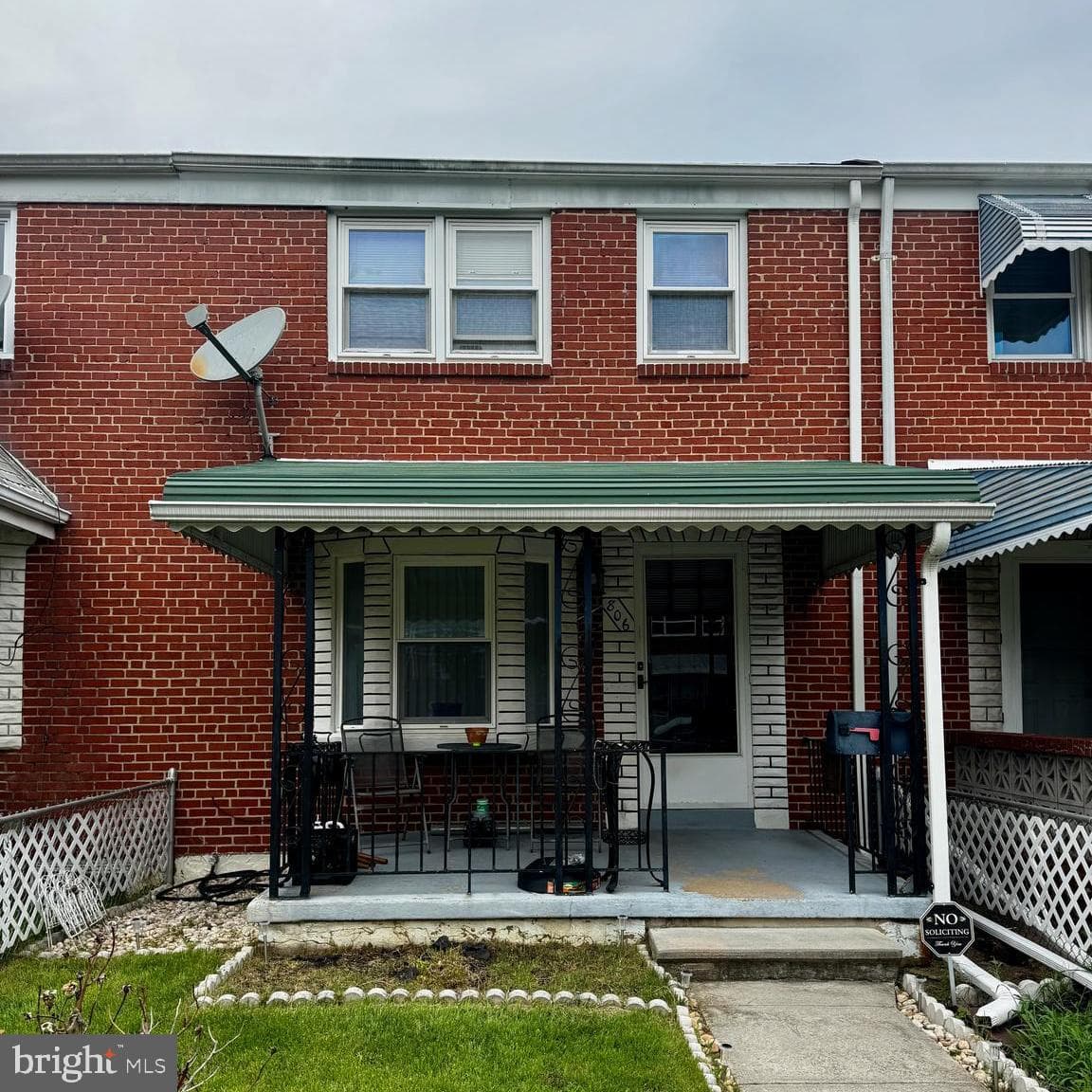 806 Arncliffe Road photo 1