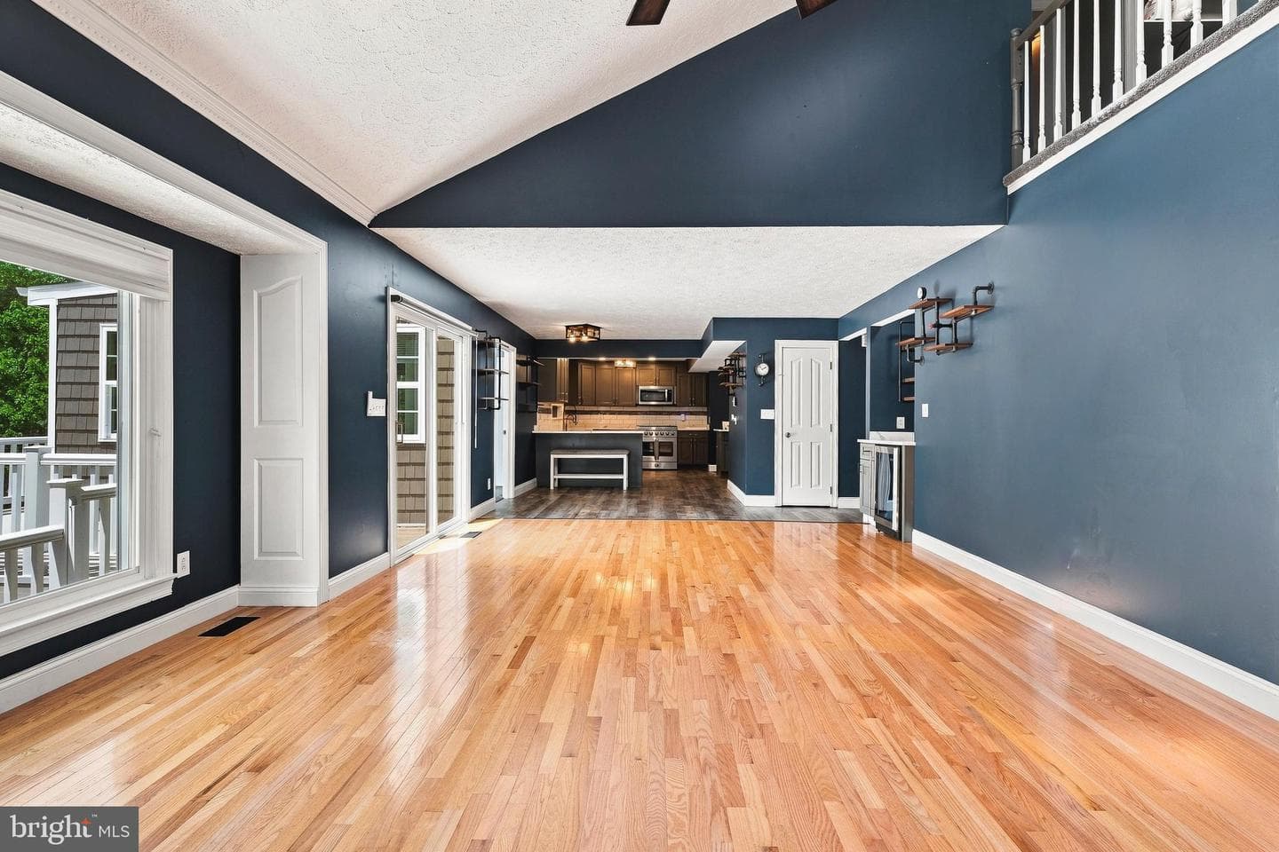 12424 Falls Road photo 29