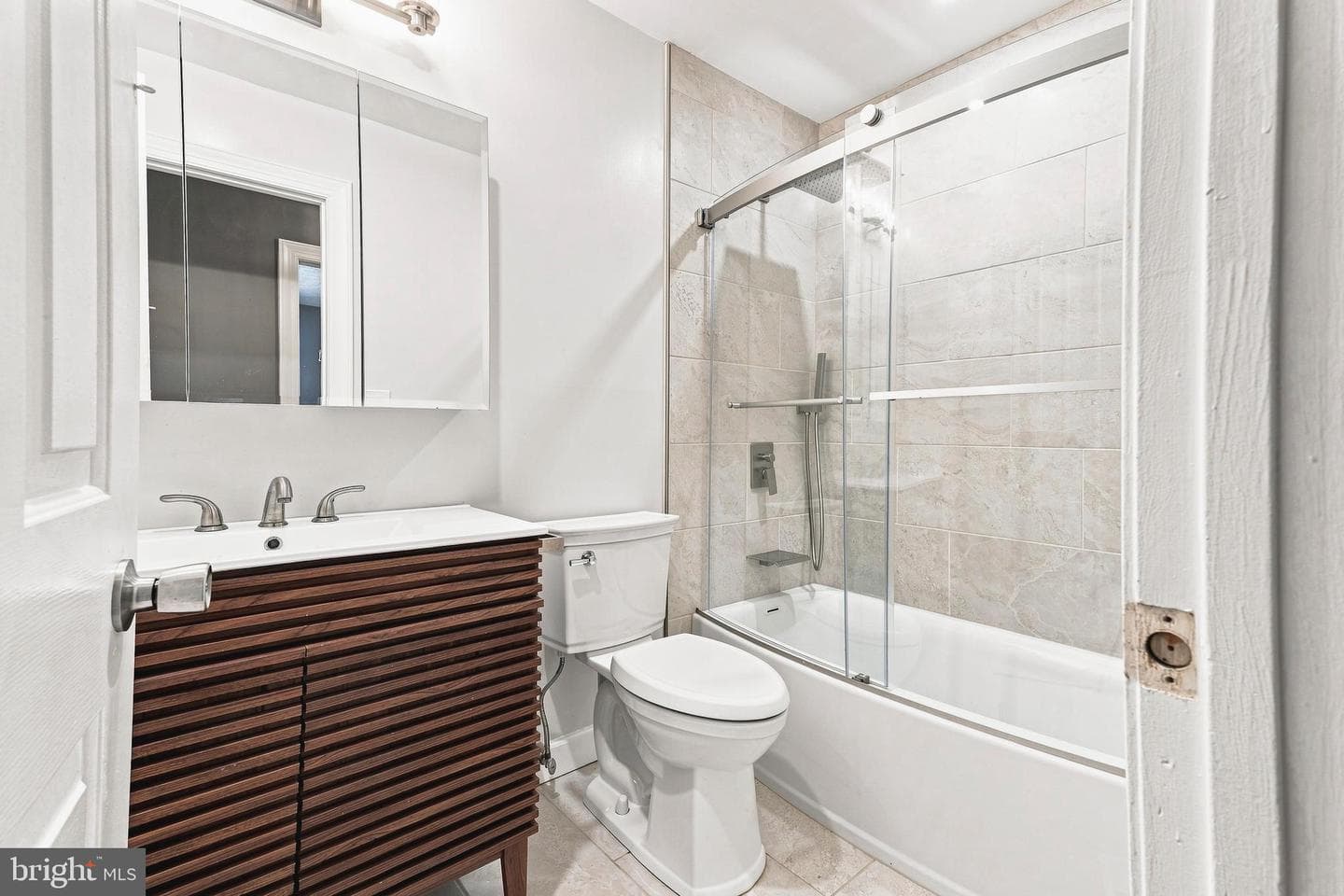 12424 Falls Road photo 54