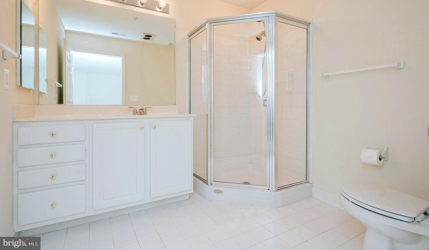 620 Straffan Drive #302 photo 24