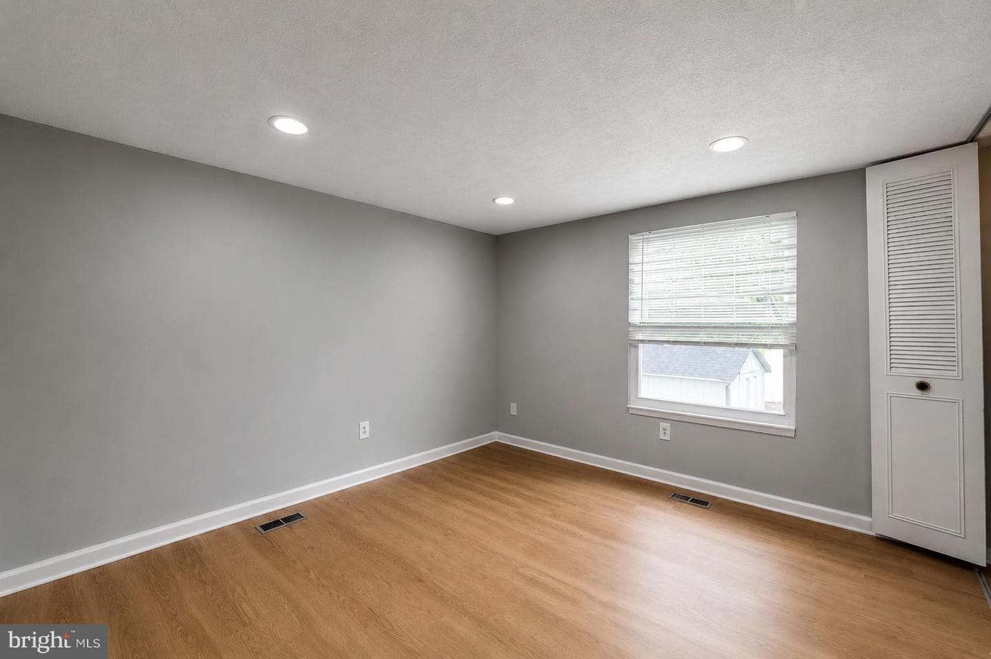 1414 King William Drive photo 26