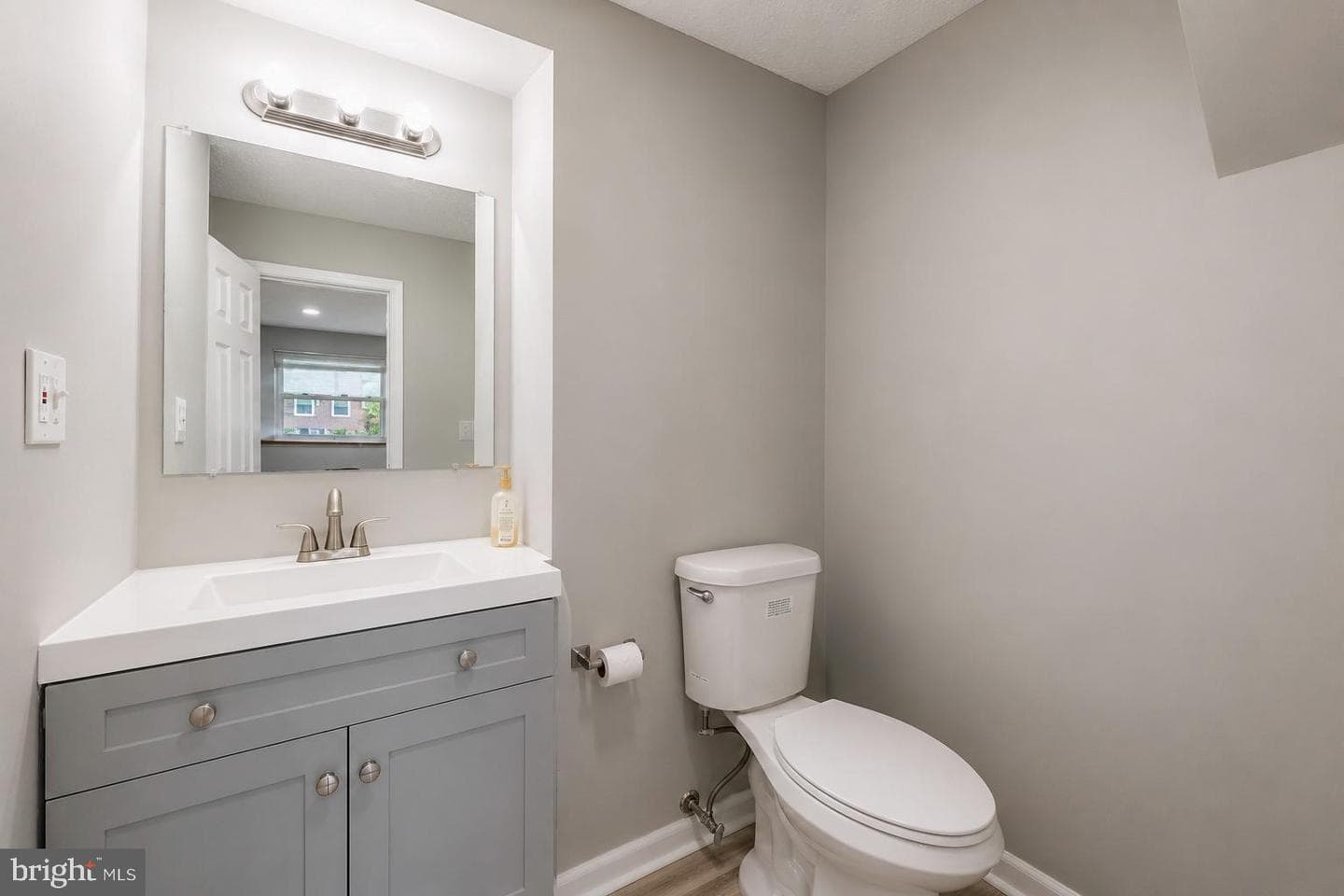 1414 King William Drive photo 31