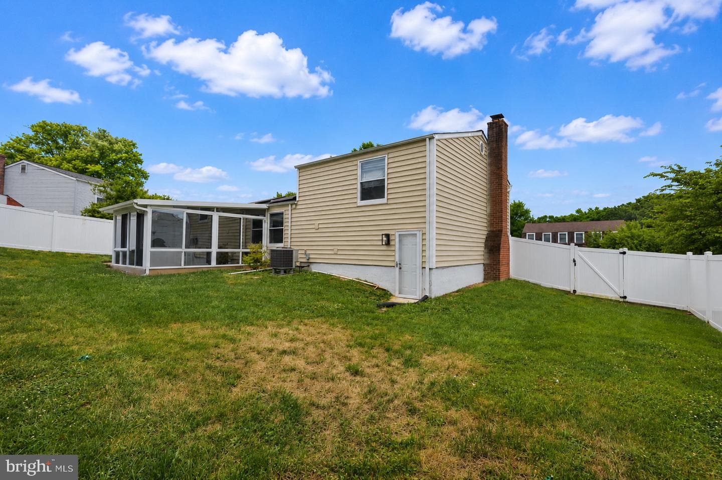 1414 King William Drive photo 34