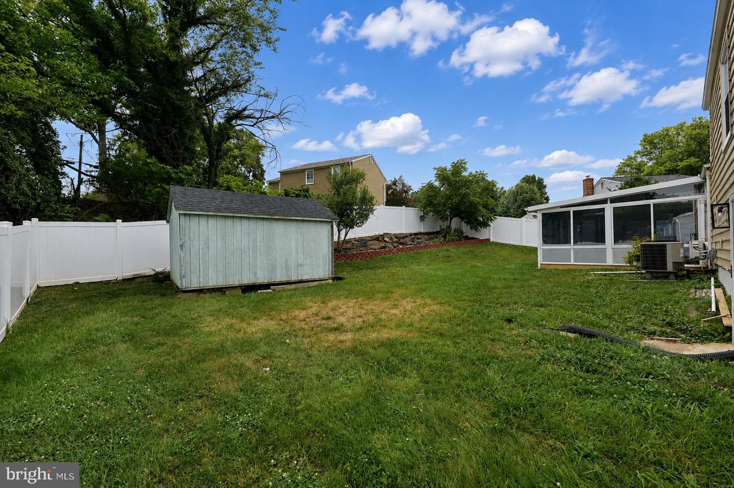 1414 King William Drive photo 5