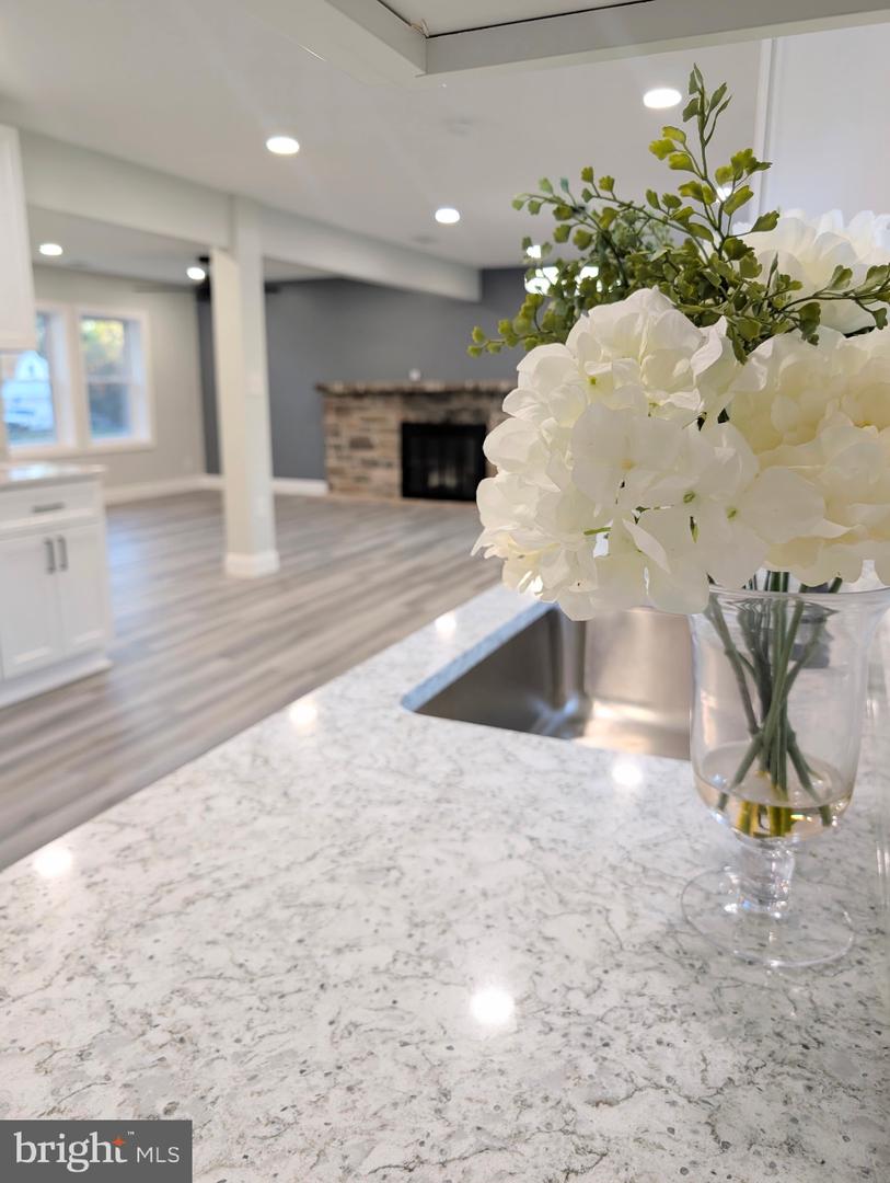 8903 Flagstone Circle photo 3