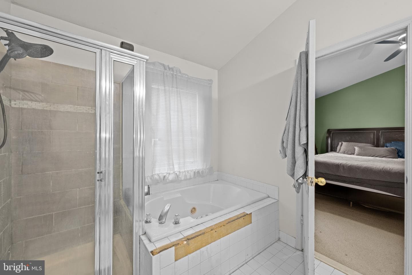 9523 Georgian Way photo 26