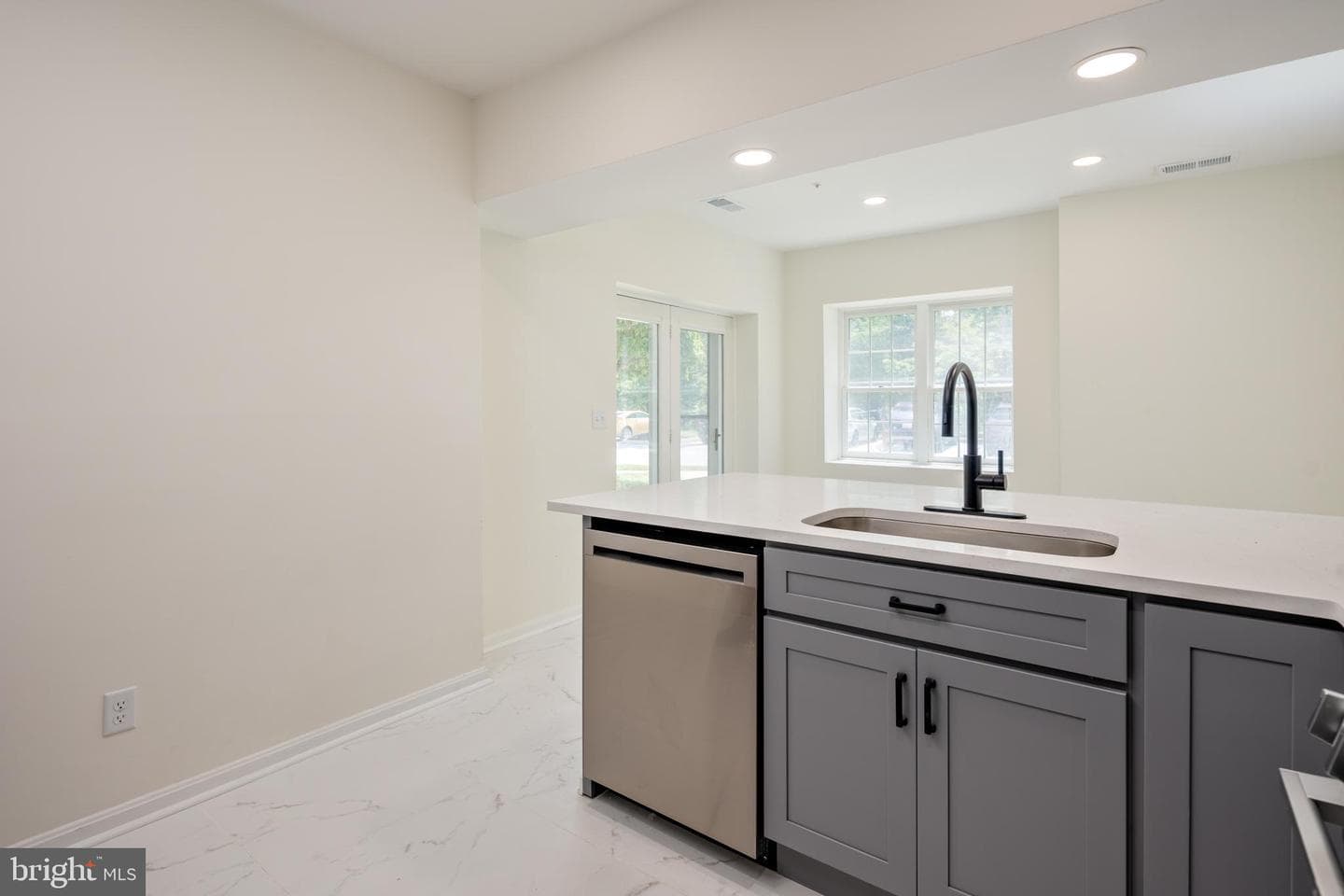 200 Belmont Forest Court #101 photo 13