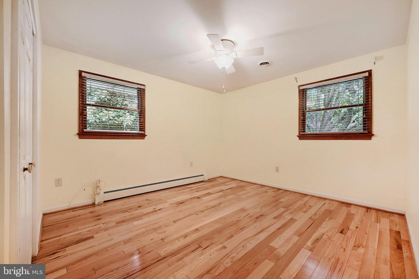 6926 Birdwood Avenue photo 14