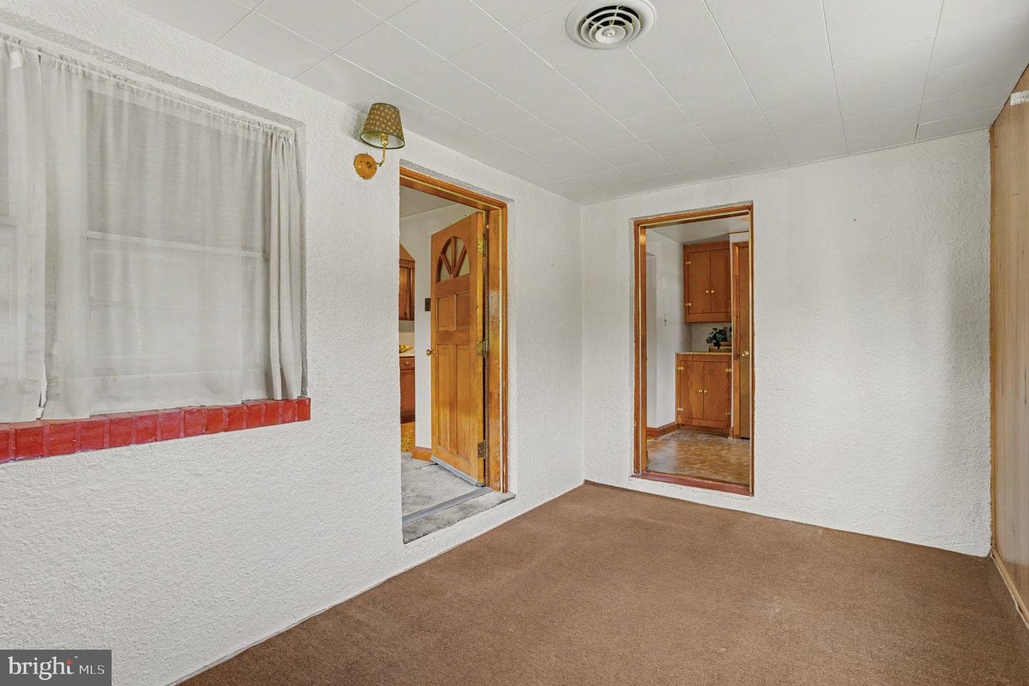 7437 New Cut Road photo 3