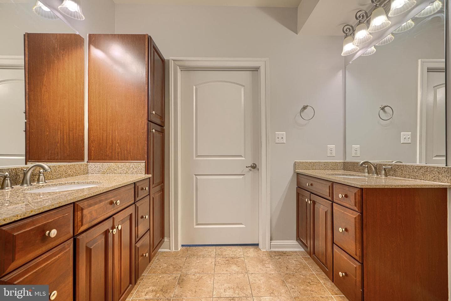 8608 Springvale Drive photo 33