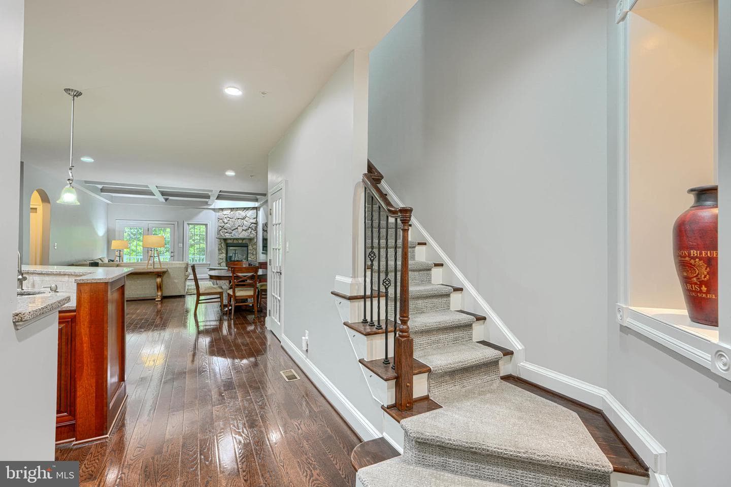 8608 Springvale Drive photo 6