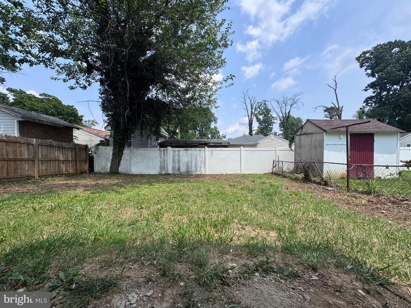 5612 Saint Marys Street photo 36