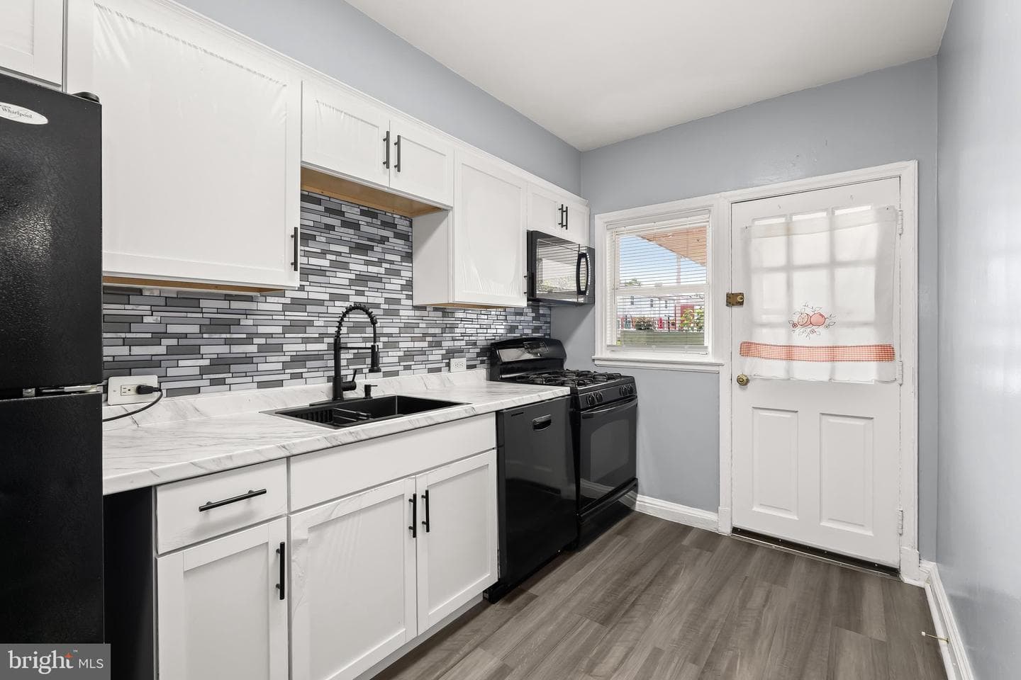 6105 Frederick Road photo 14