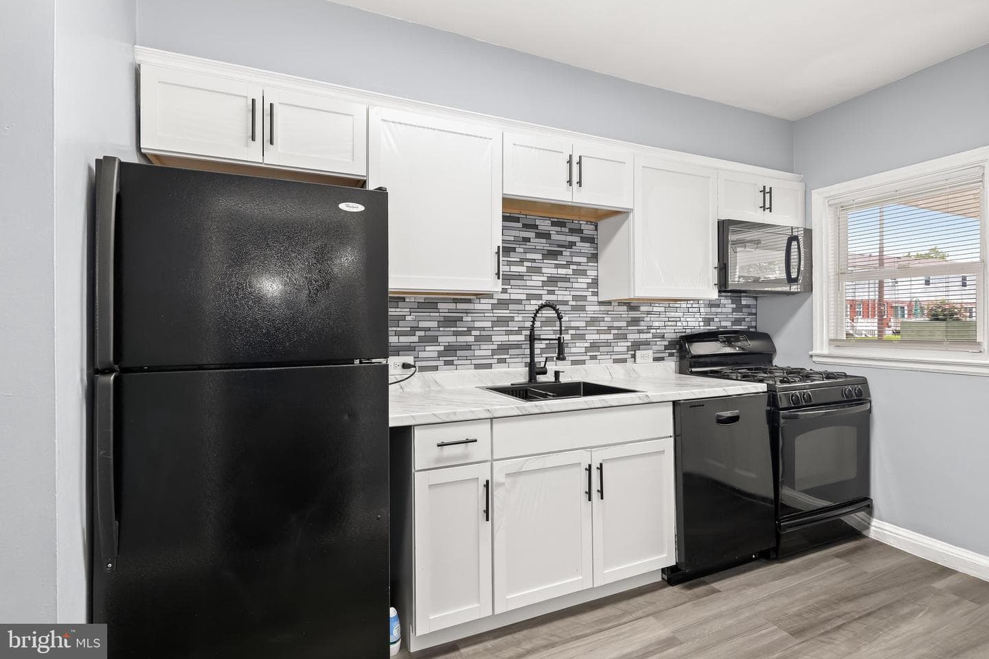 6105 Frederick Road photo 15