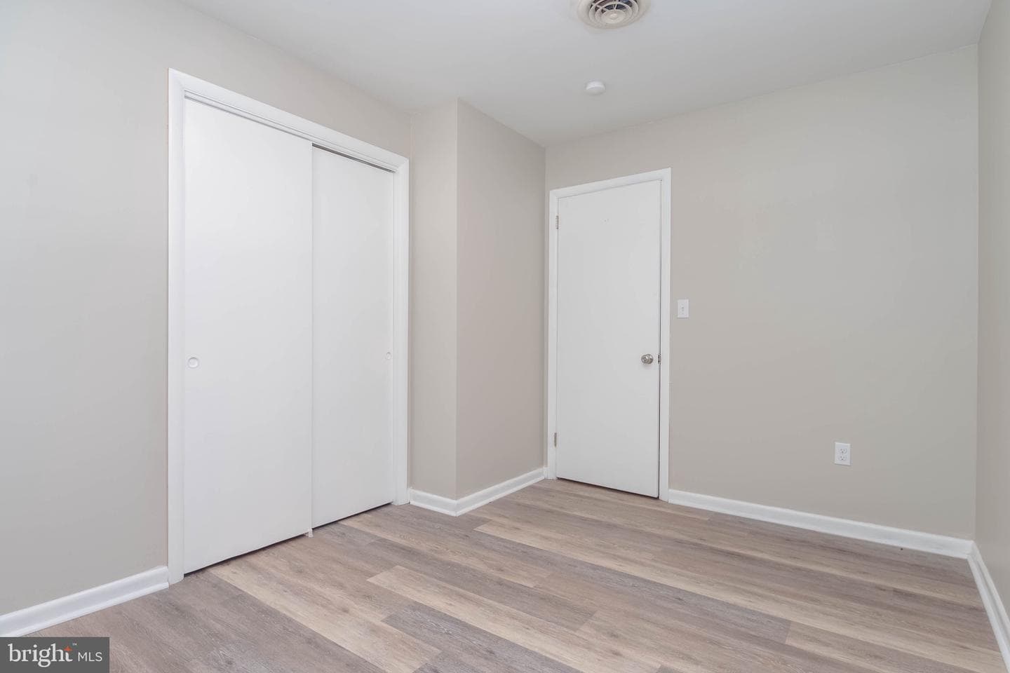 9825 Richlyn Drive photo 40