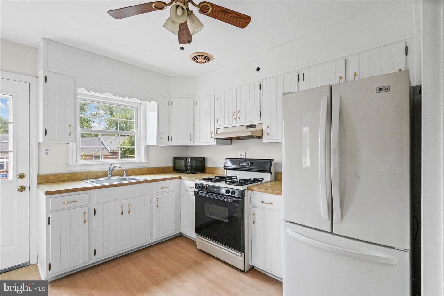 8113 Glen Gary Road photo 11