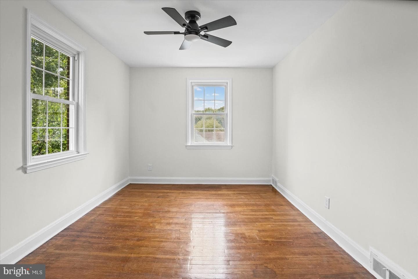 8113 Glen Gary Road photo 20